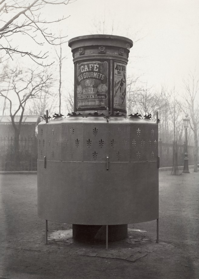 Urinoir à 1 stalle, avec écran élevé, square des Batignolles, paris 1865